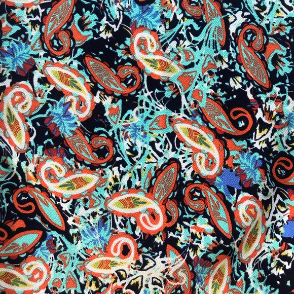 Lularoe Cassie cute paisley print size XS - Picture 3 of 6